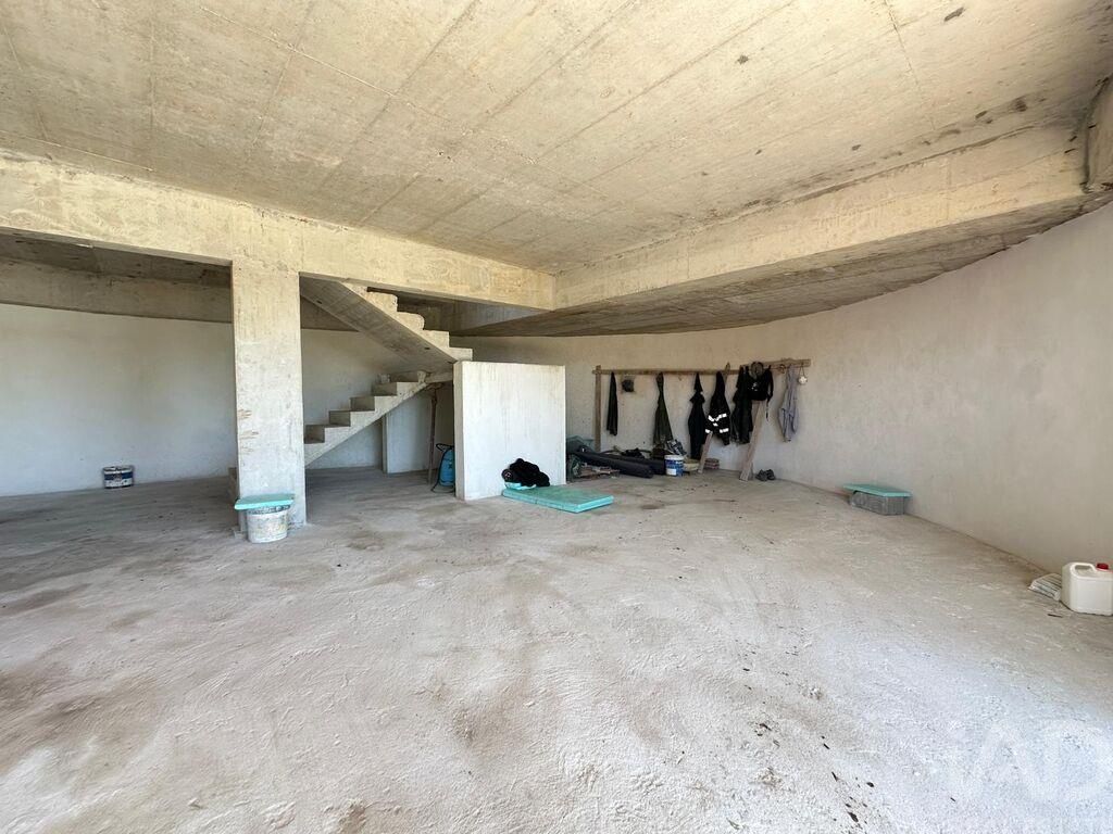 Property photo 3 of 24