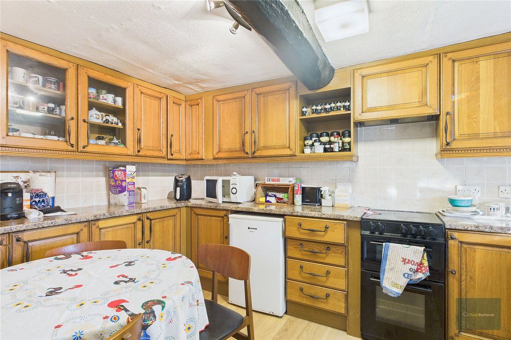 Property photo 3 of 32 Picture No. 20