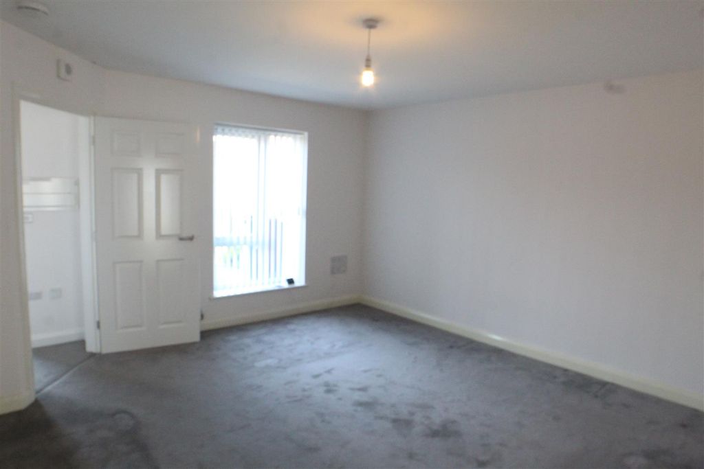 Property photo 2 of 9 Img_4336[1].Jpg