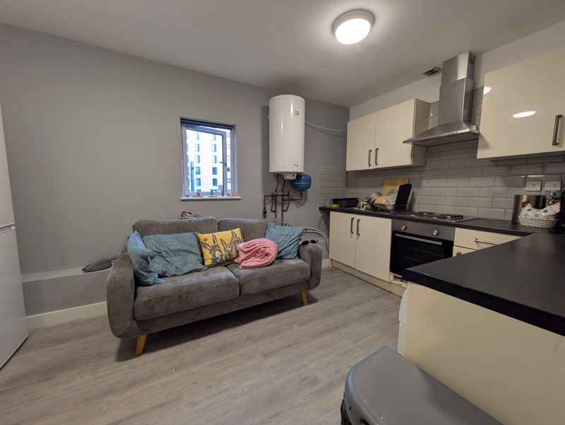 Property photo 2 of 9 Photo 1