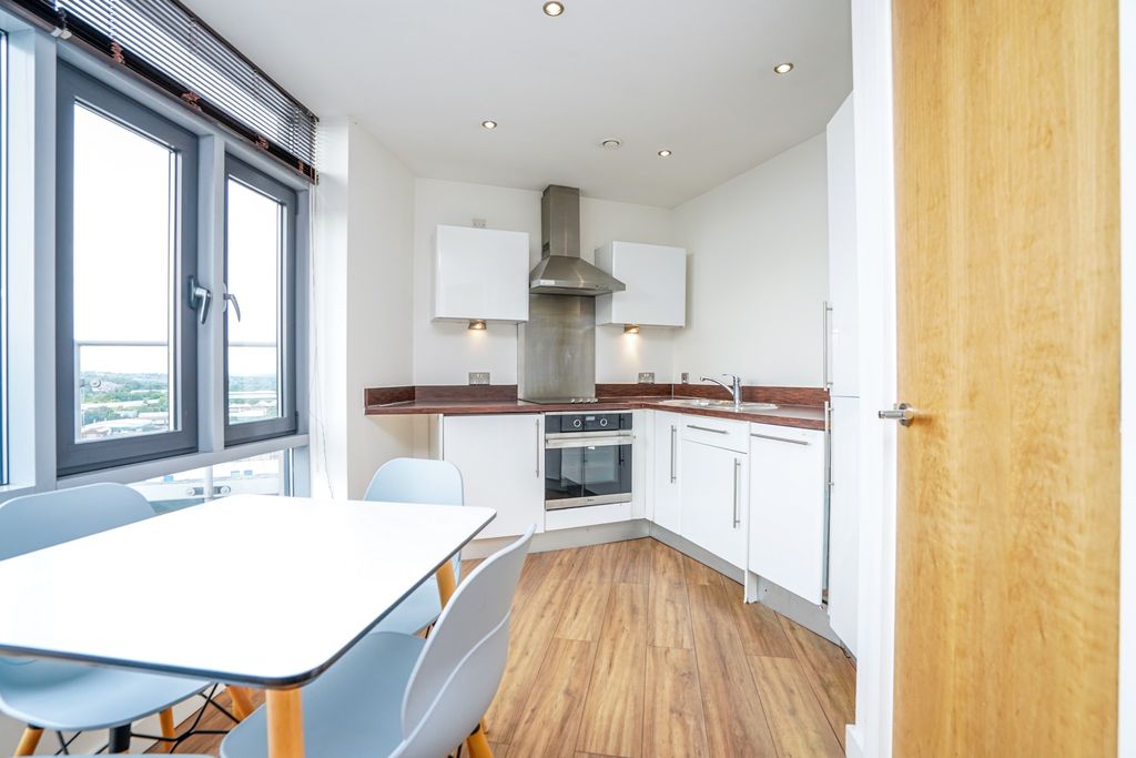 Property photo 2 of 20 Kitchen