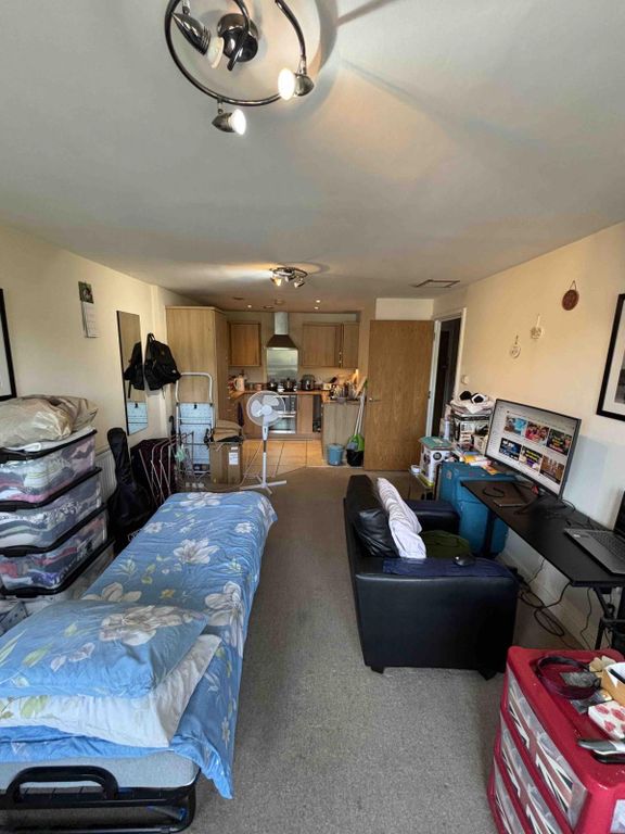 Property photo 1 of 7 Beautiful One Bed Flat To Let In East Croft, South Harrow Ha2 For Â£1475