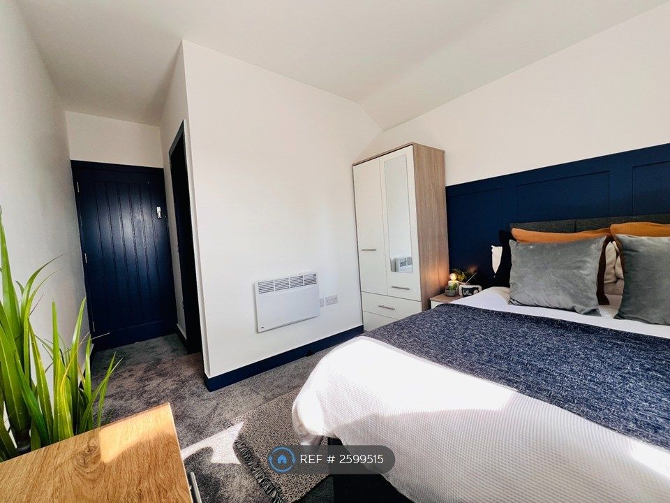 Property photo 1 of 4 Bedroom 6 Ensuite Double Room