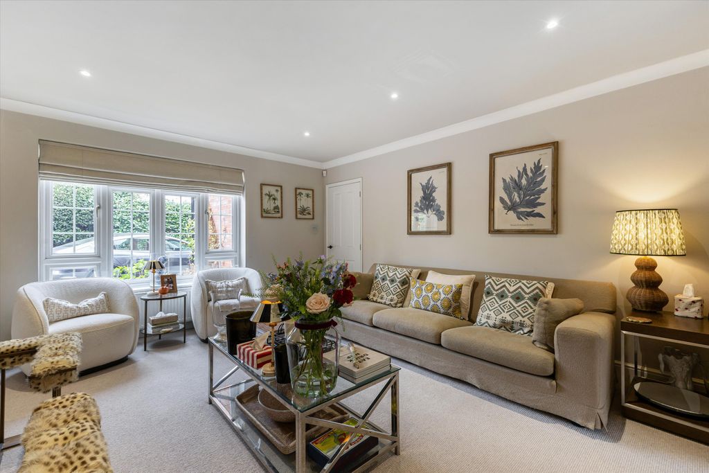 Property photo 2 of 32 Image