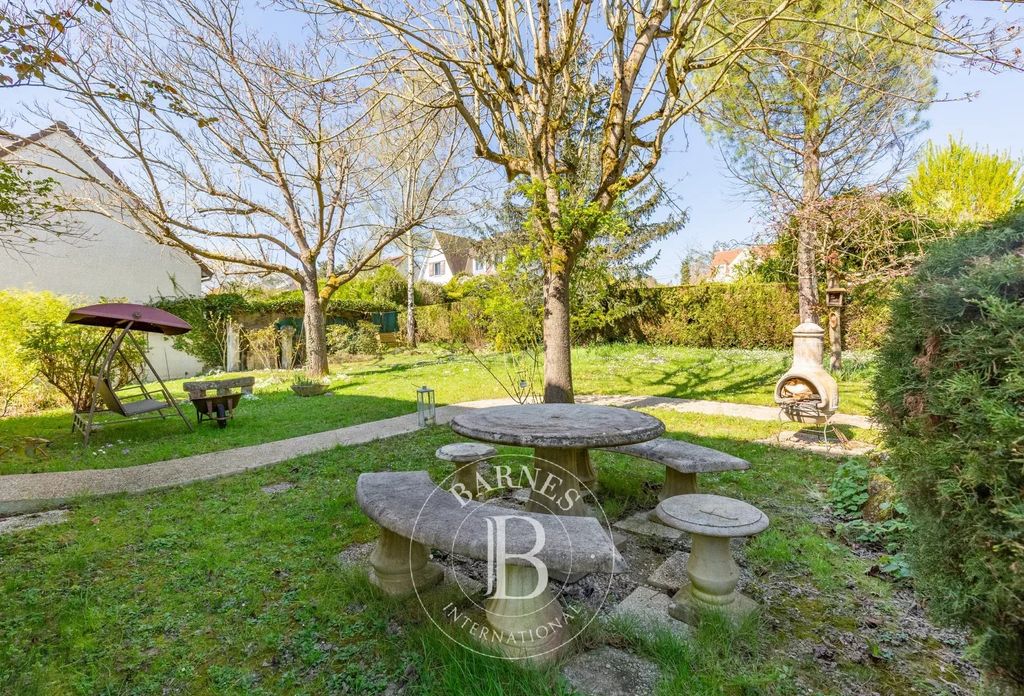 Property photo 2 of 22