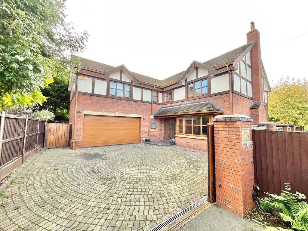 Property photo 1 of 28