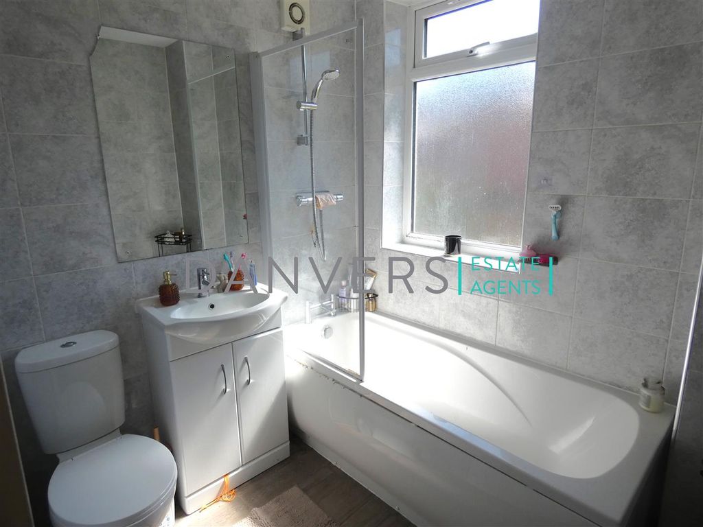 Property photo 2 of 6 P1120205.Jpg