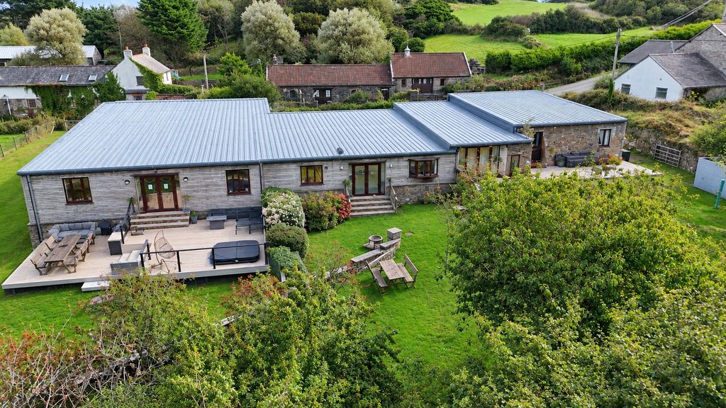 Property photo 2 of 18 Picture No. 02