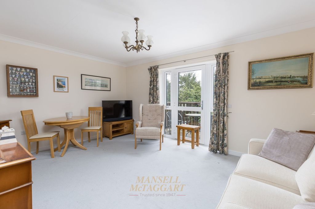 Property photo 3 of 14