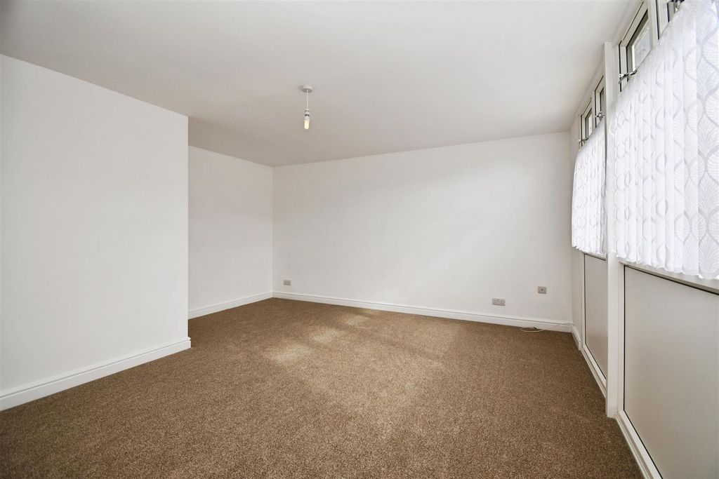 Property photo 2 of 15 c8c42451-U 20 285 29.Jpg