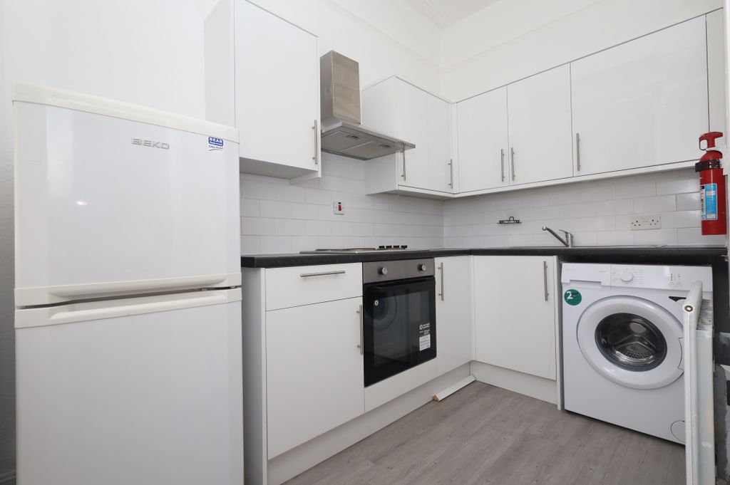 Property photo 2 of 3