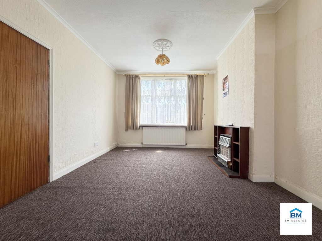 Property photo 3 of 6 Sitting Room