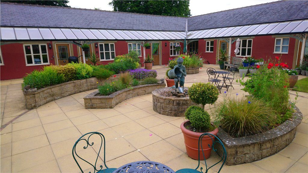 Property photo 1 of 18 Communal Grounds