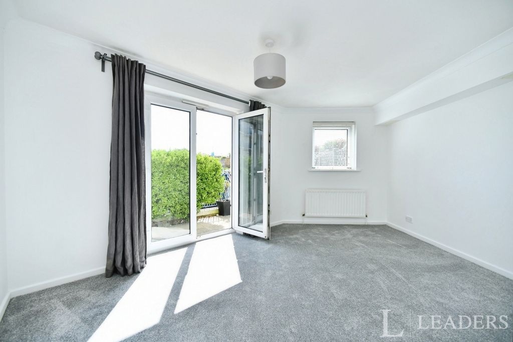 Property photo 3 of 17 Pbox-Img.Jpg