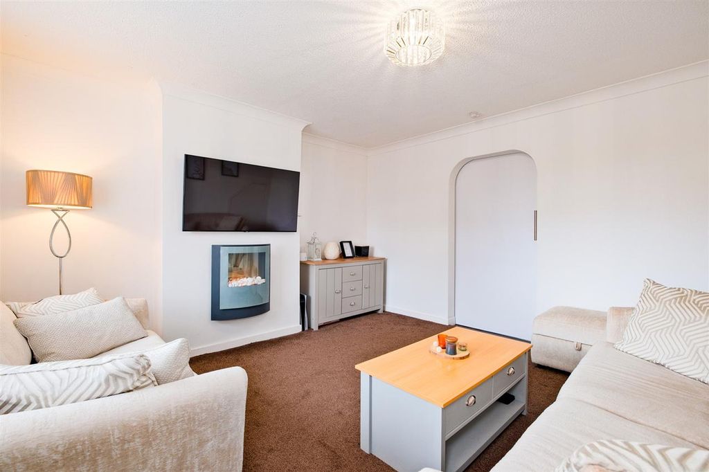 Property photo 3 of 20