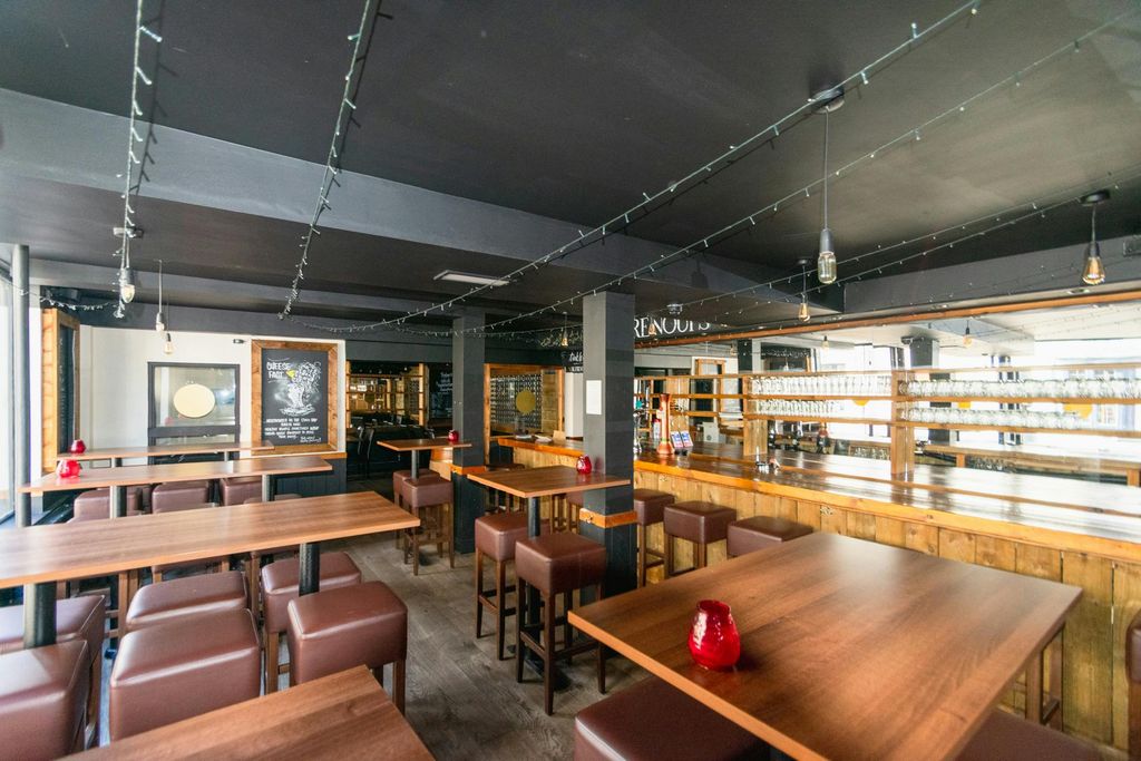 Property photo 3 of 7 1.Jpg