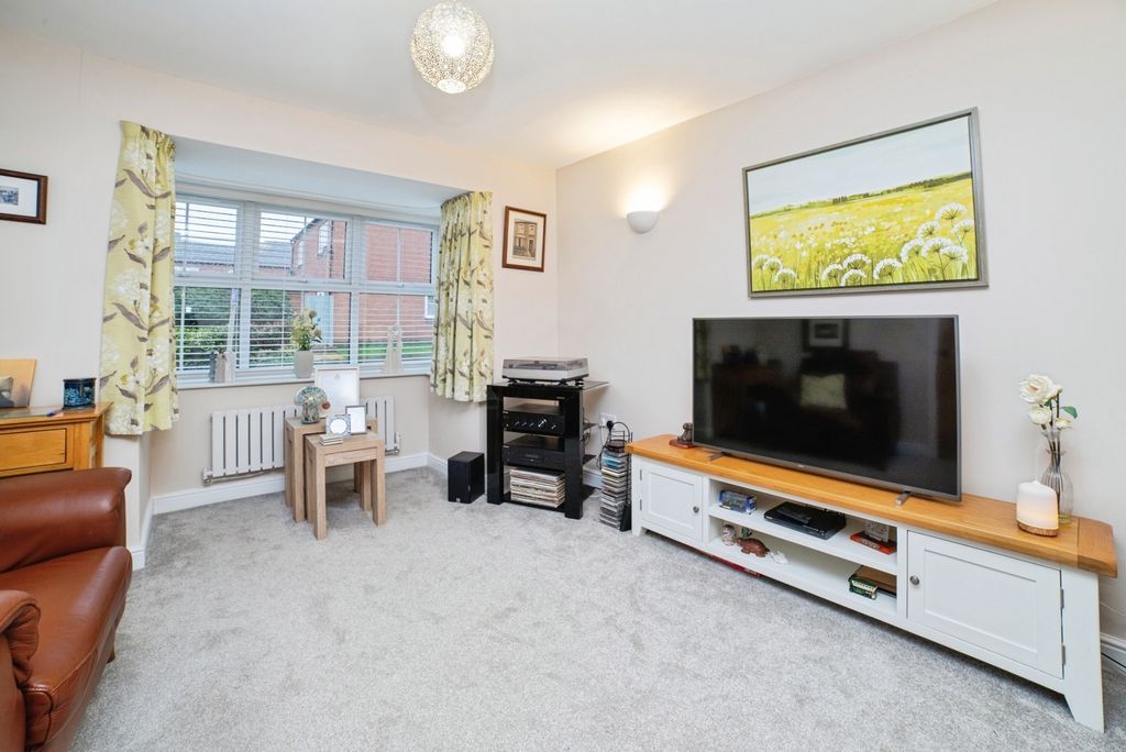 Property photo 2 of 20 Pbox-Img.Jpg