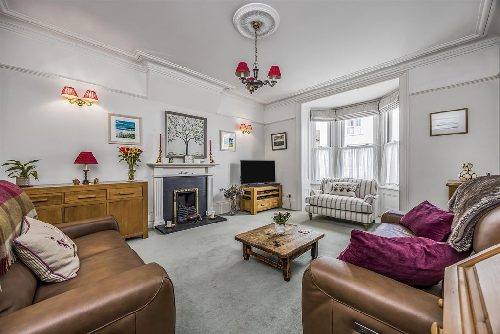 Property photo 2 of 22 The Nook, North Street, Westbourne-Porticomarketin