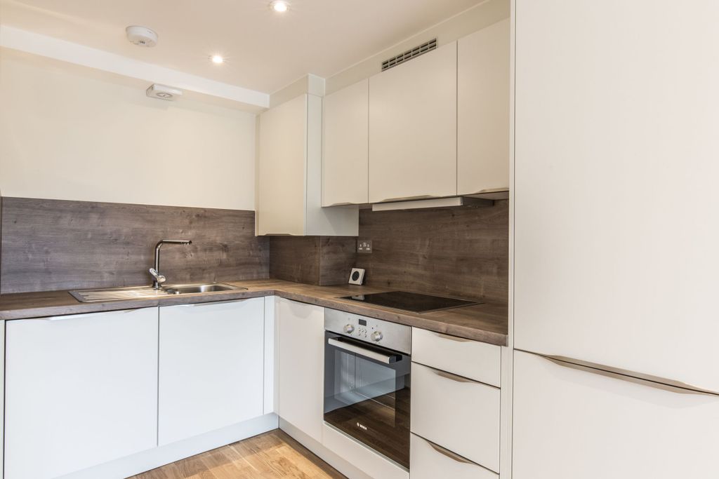 Property photo 1 of 12 Kitchen (Example)