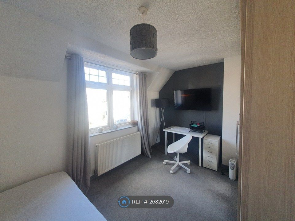 Property photo 1 of 3