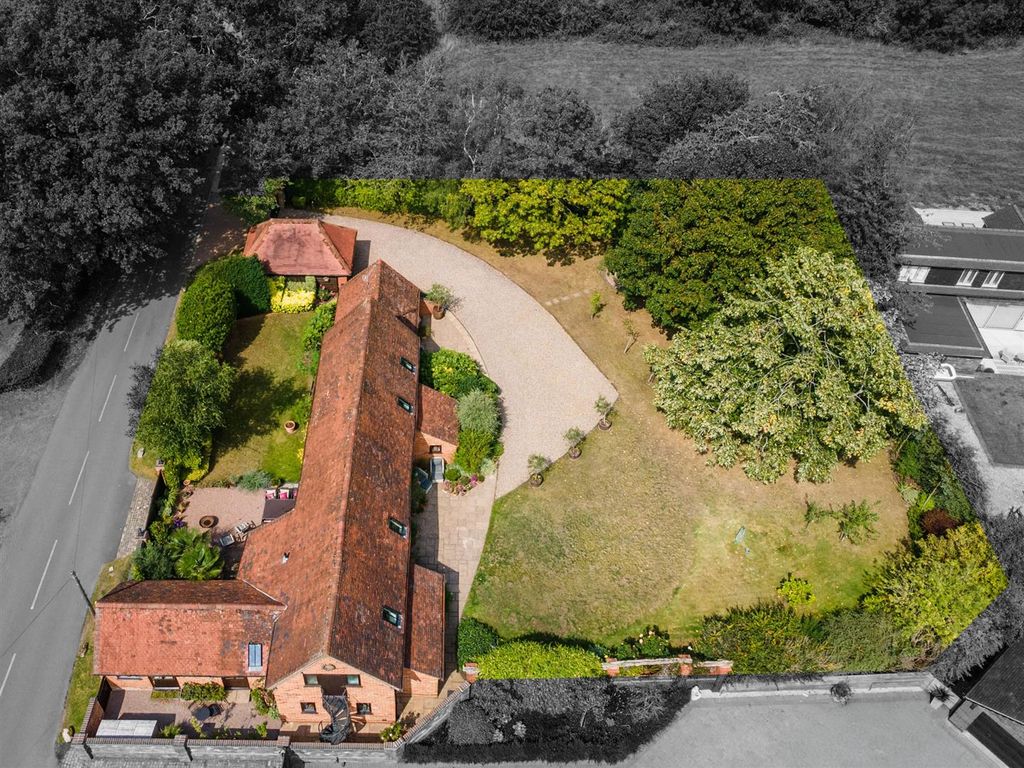 Property photo 1 of 38 Little Cleobury Barn_199 B&W.Jpg