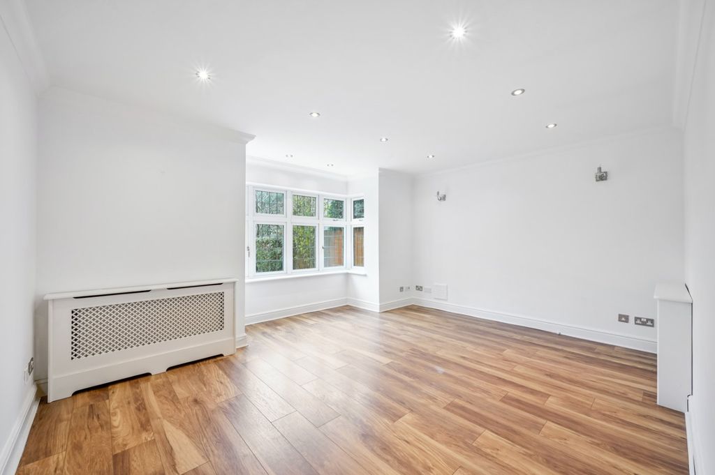 Property photo 2 of 17 Picture No. 02