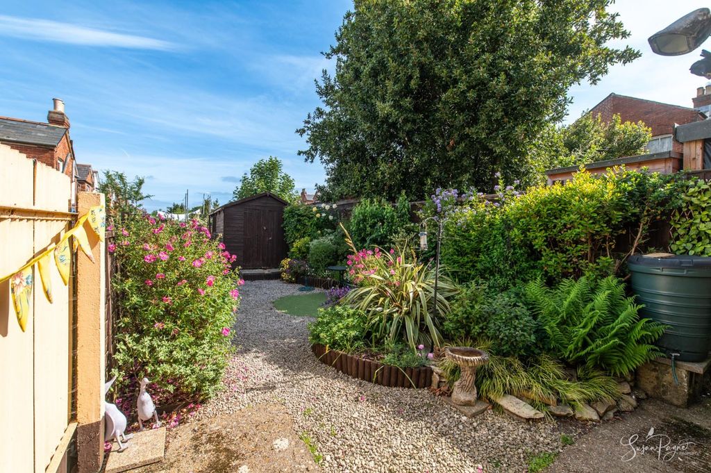 Property photo 2 of 26 Garden