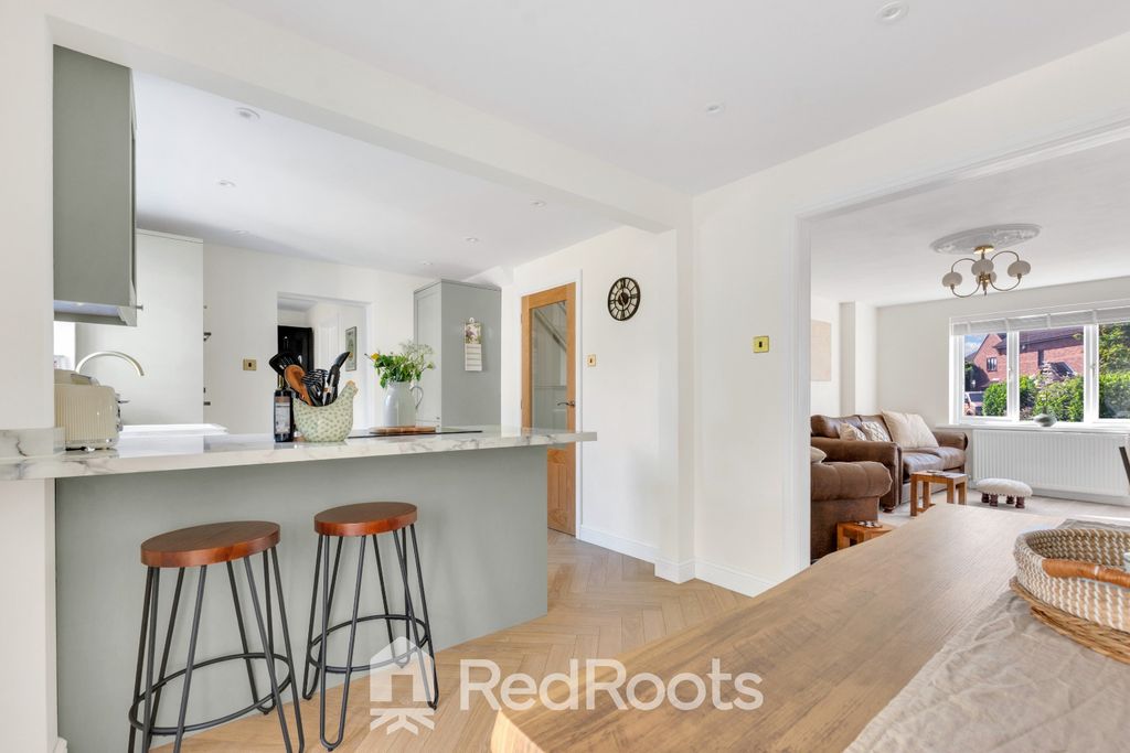 Property photo 2 of 24 5295713