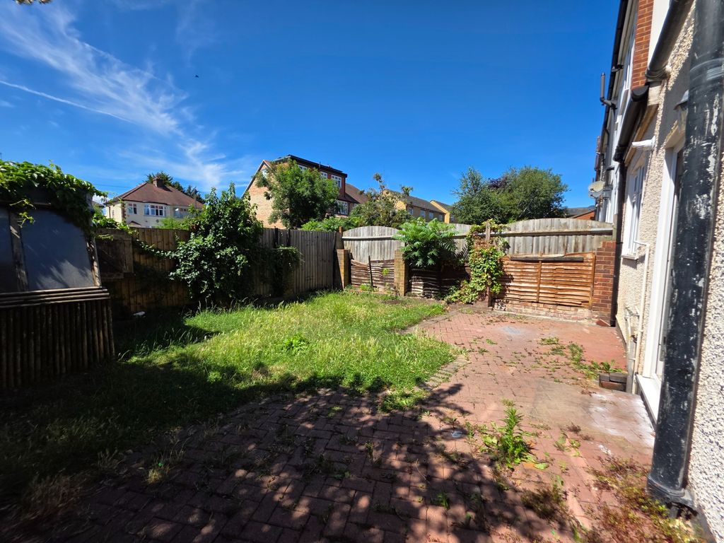 Property photo 2 of 23 Photo 13