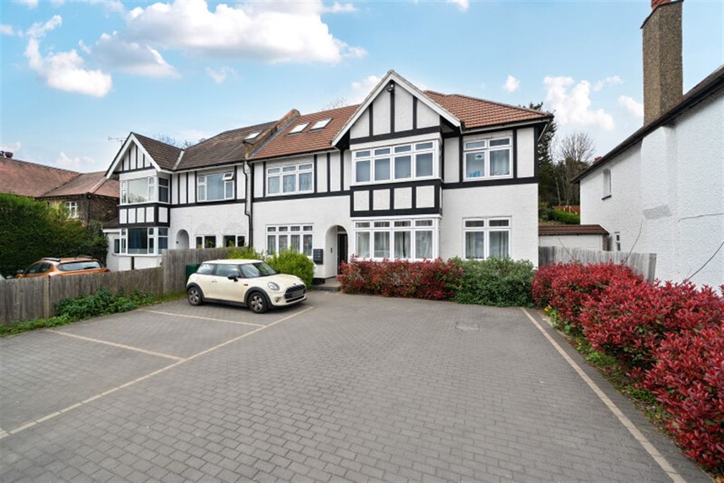 Property photo 1 of 8 (Main)