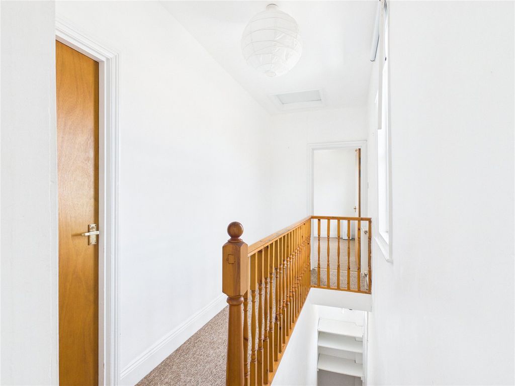 Property photo 3 of 11 Picture No. 16