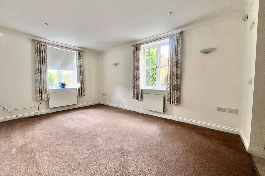 Property photo 3 of 10 Picture No. 11