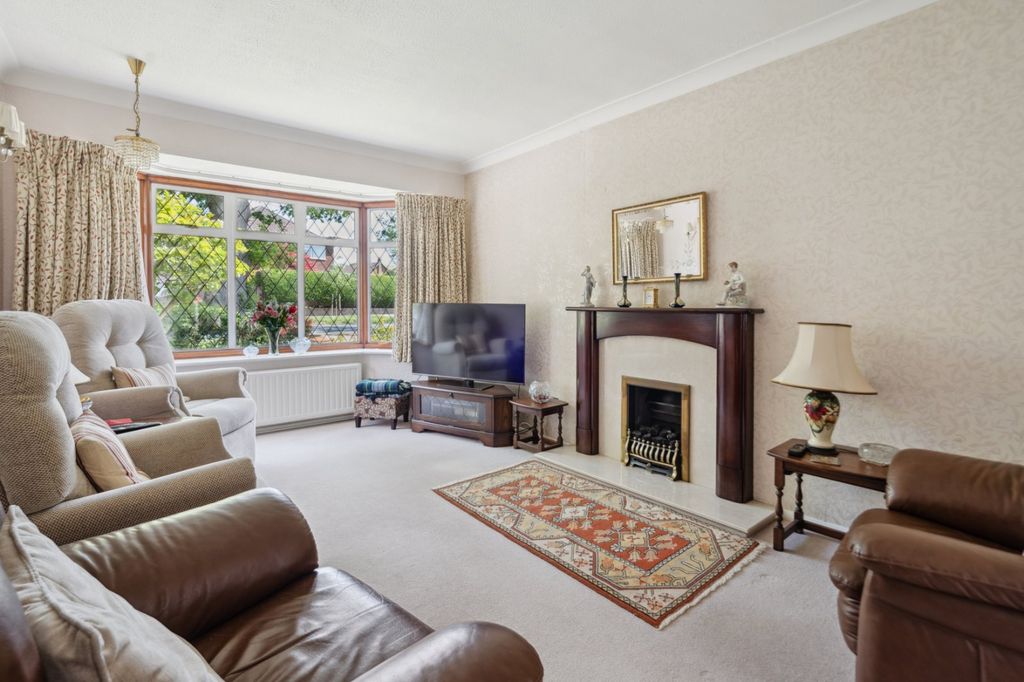 Property photo 2 of 21 Living Room