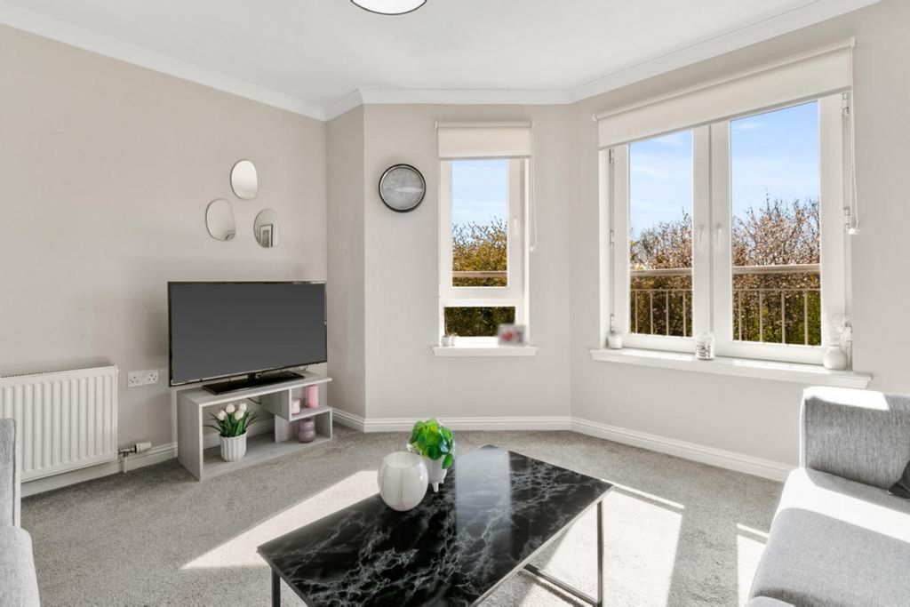 Property photo 3 of 27