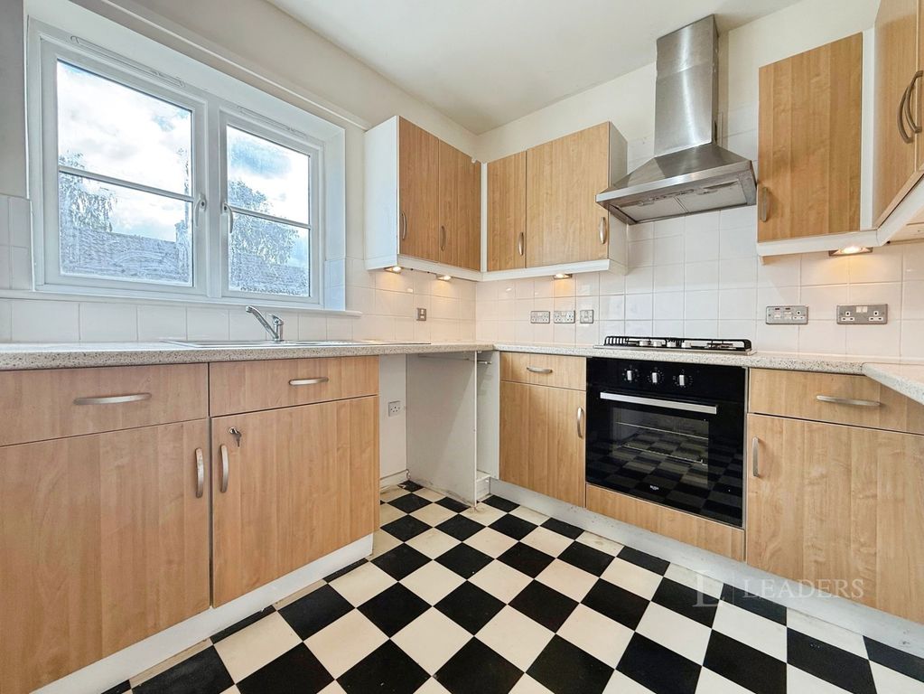 Property photo 2 of 7 Kitchen
