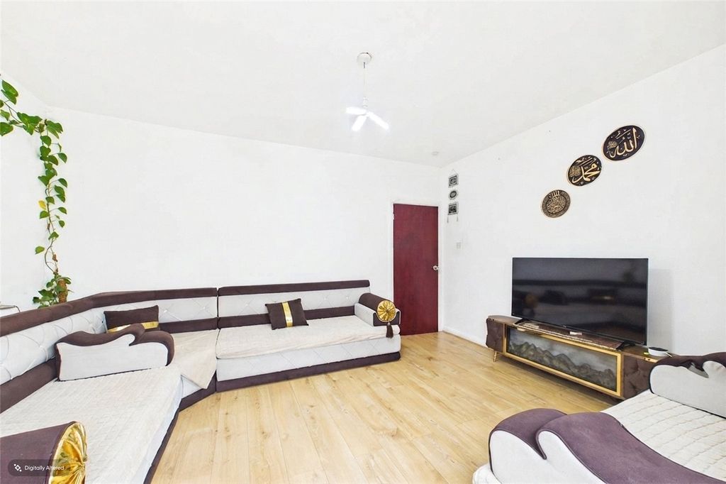 Property photo 3 of 11 Picture No. 25