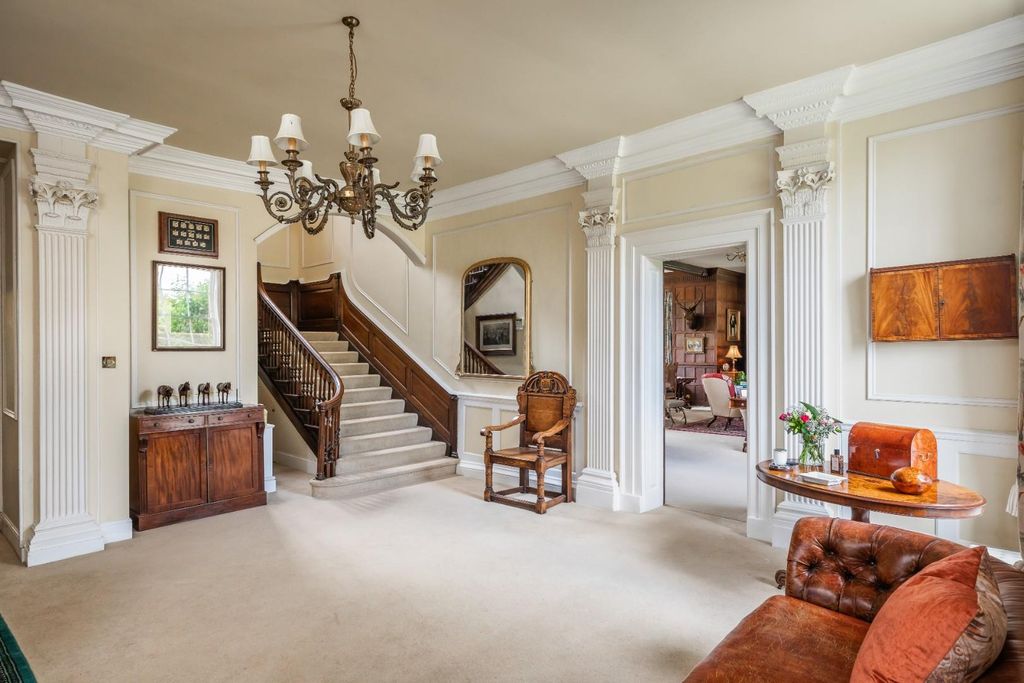 Property photo 2 of 30 Entrance Hallway