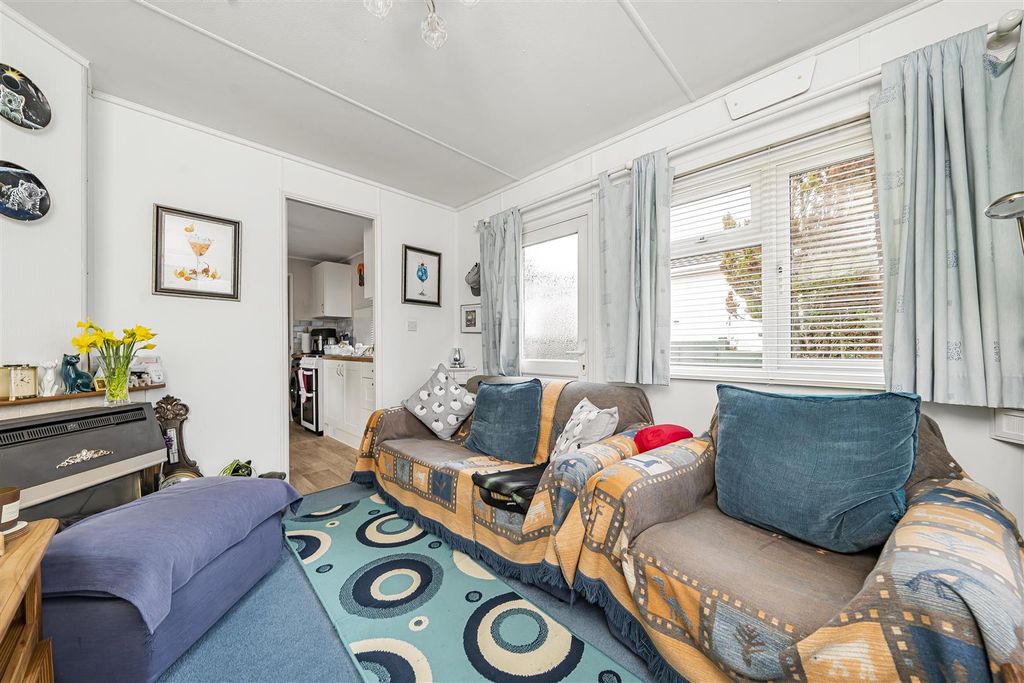 Property photo 2 of 12 Photo Jan 09 2026, 2 12 04 Pm.Jpg