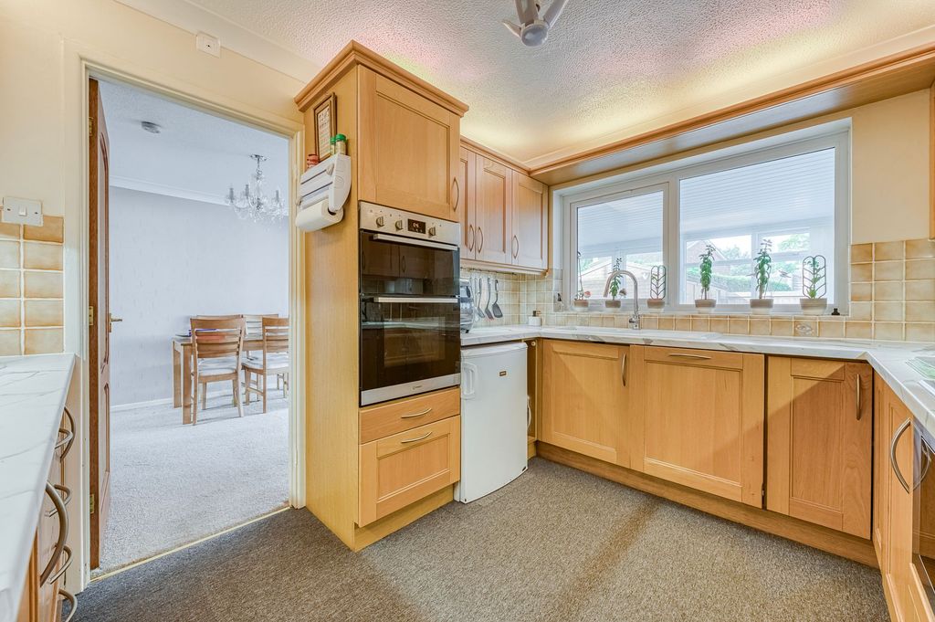 Property photo 3 of 20