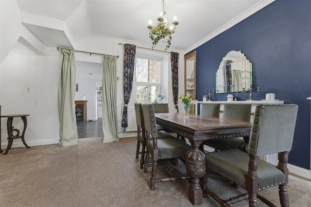 Property photo 3 of 19 28-A7404630.Jpg