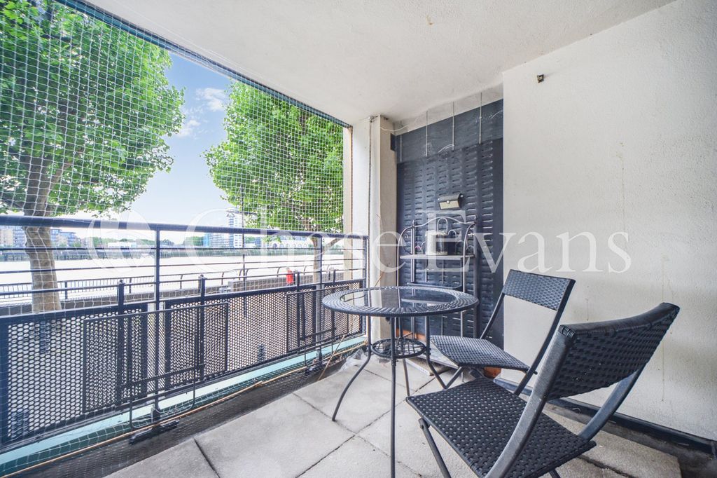 Property photo 3 of 28 Balcony