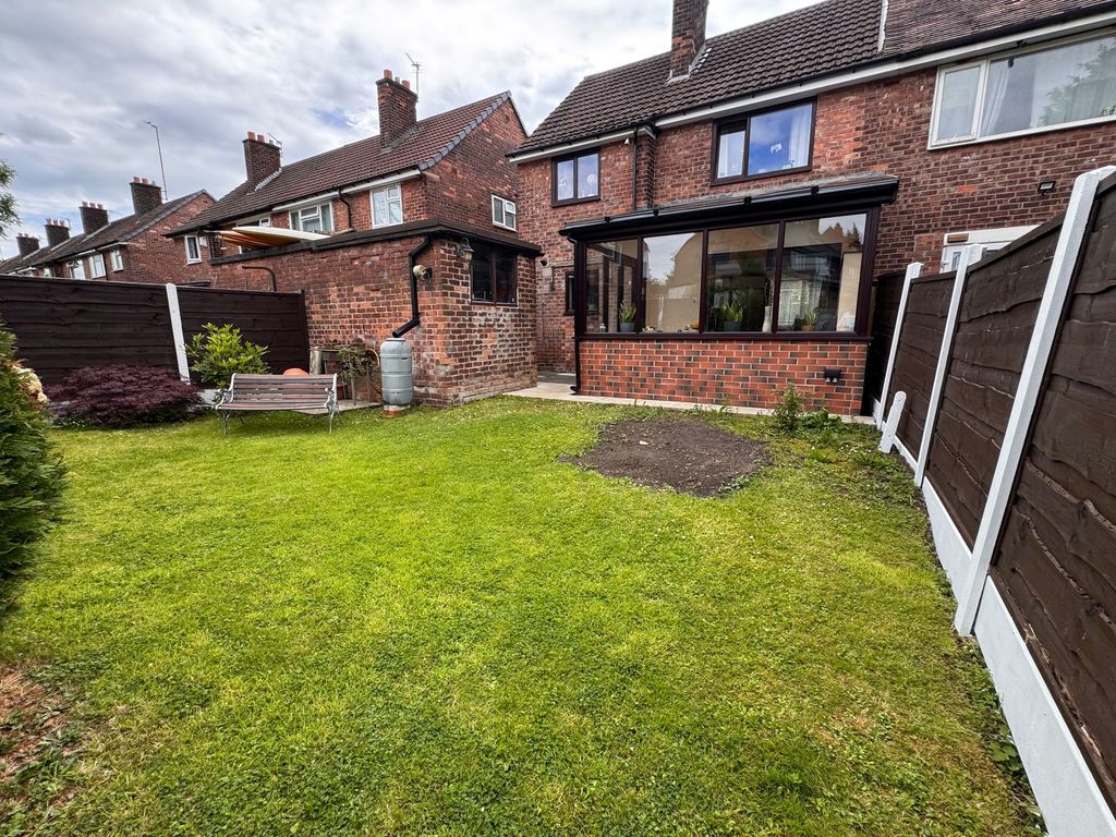 Property photo 2 of 18 Garden