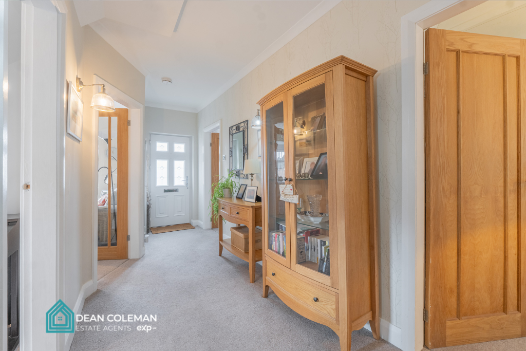 Property photo 3 of 31