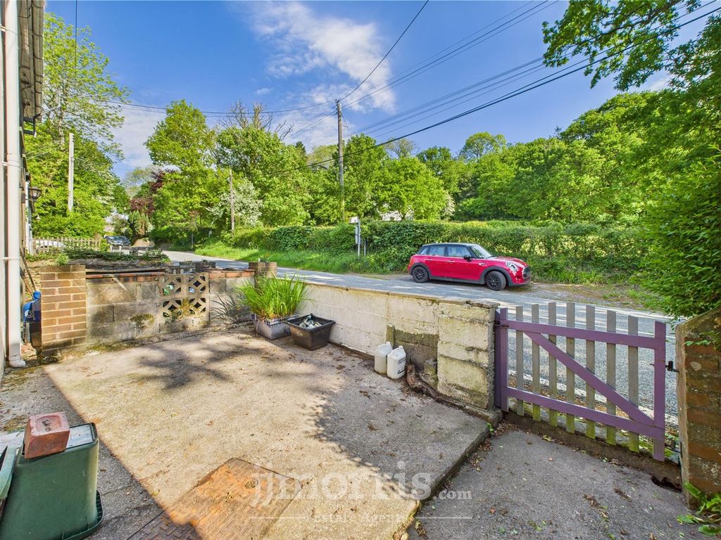 Property photo 3 of 25 Cam05297G0-Pr0045-Still005.Jpg