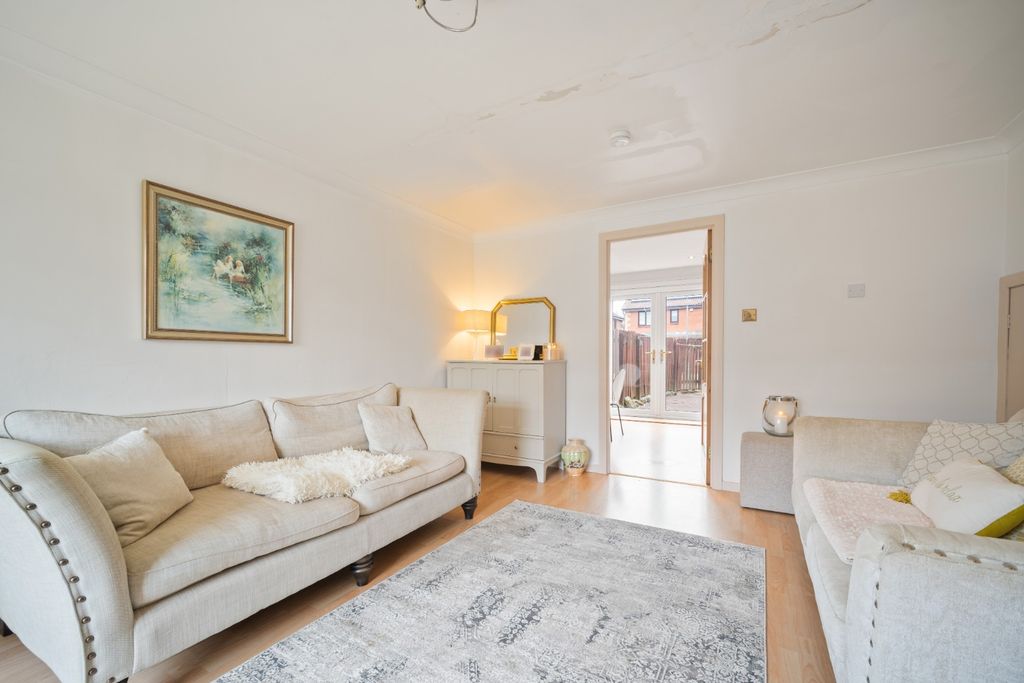 Property photo 2 of 23 5398772