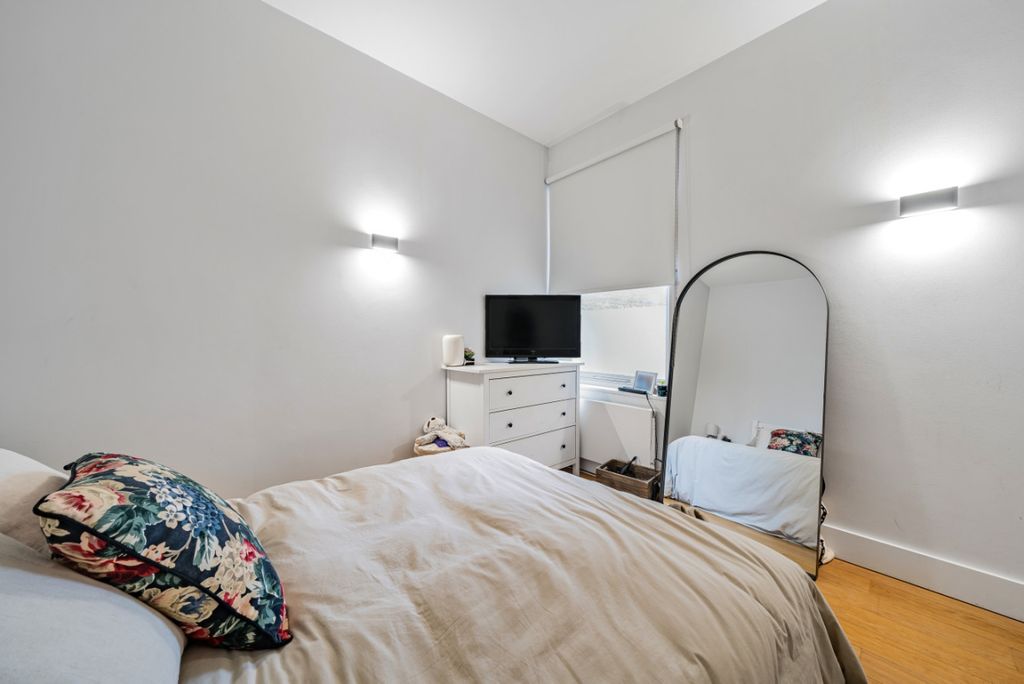 Property photo 3 of 7 1082911 (6)