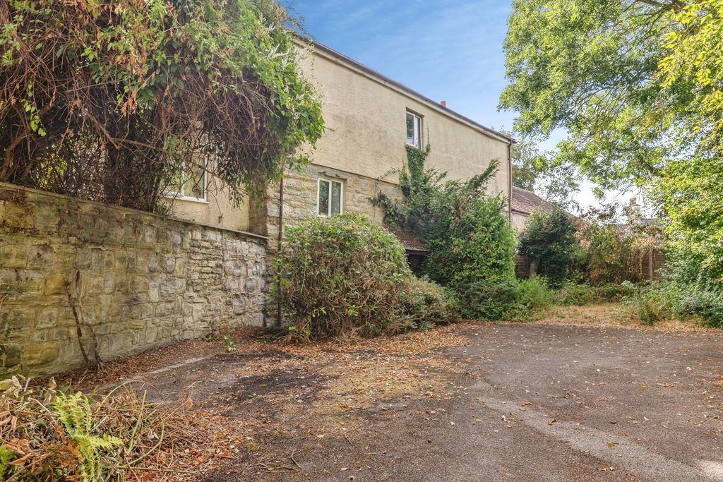 Property photo 1 of 19 Pbox-Img.Jpg