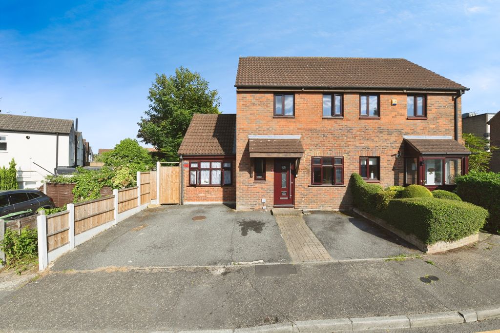Property photo 1 of 17