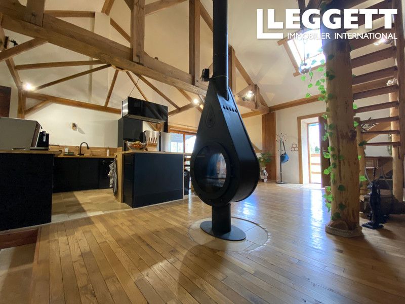 Property photo 3 of 10