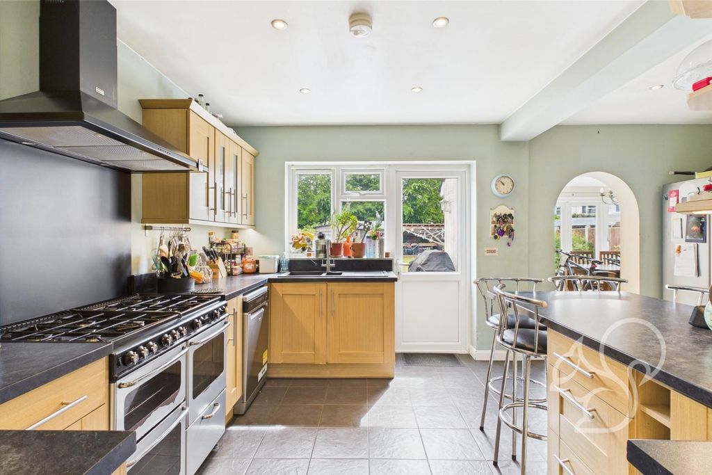 Property photo 3 of 20 Cam05287G0-Pr0049-Still014.Jpg